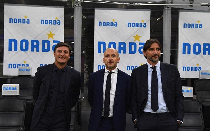 TA：利雅得新月有意让休斯成为新任体育总监，但利物浦不愿失去他