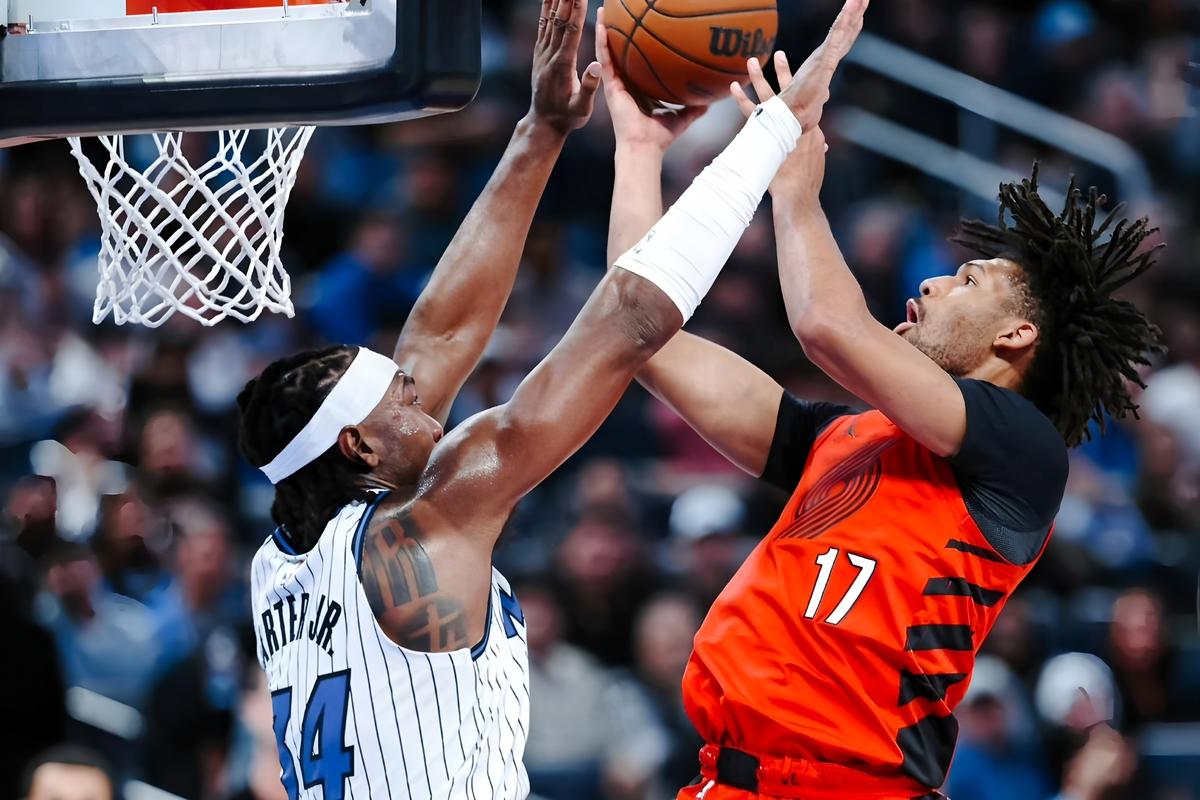 这场要生涯之夜！克林根半场12中7&三分3中2砍下21分8板2帽