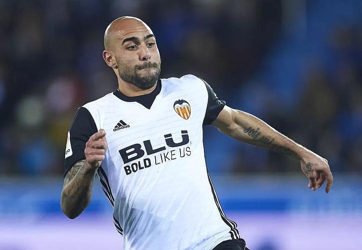 今夏补强锋线！独立报：枪手探索签K77可能性塔帅也青睐小蜘蛛