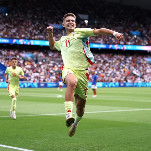 十人法国20领先巴西！埃基蒂克破门，奥利塞助攻