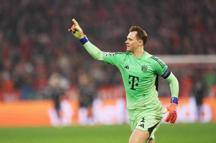 法尔克：若诺伊尔退役拜仁考虑签鲍曼球员是否接受替补有待观察