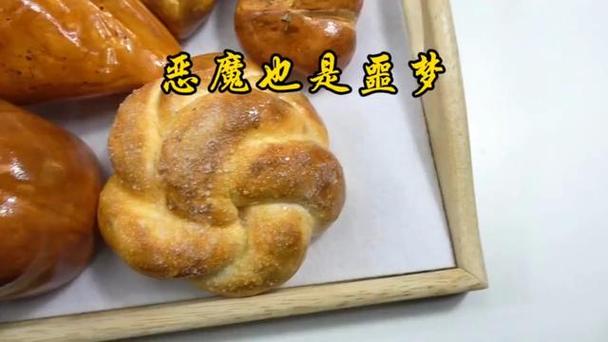 什么怪物！文班一个跳步飞起来左手超级高度隔扣相当炸裂！
