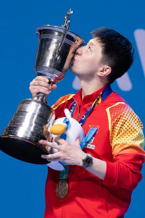 世界打乒乓球最厉害的是谁，世界上打乒乓球最好的是谁